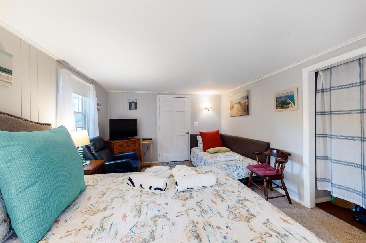 Beach Rose Guest Studio Nauset Heights Екстериор снимка