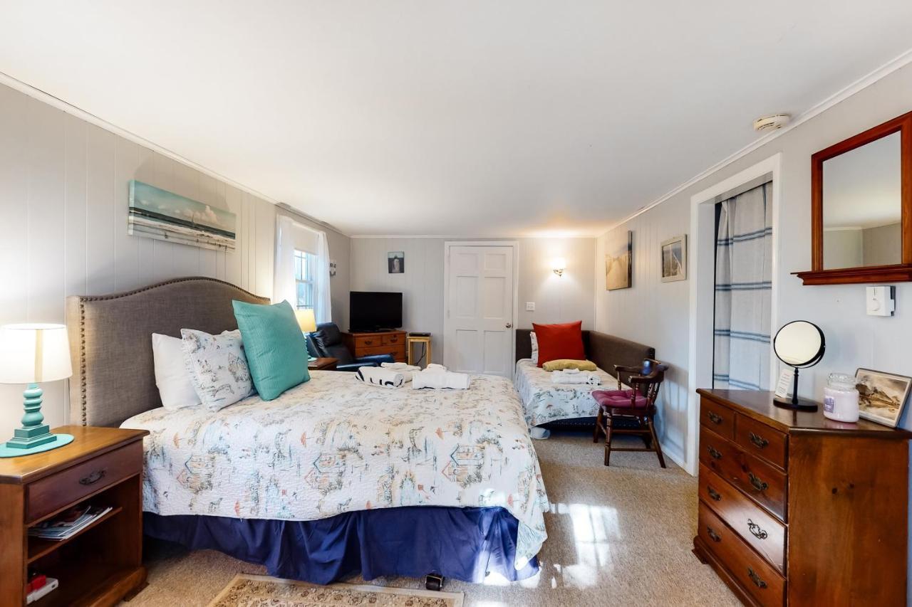 Beach Rose Guest Studio Nauset Heights Екстериор снимка